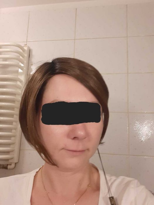 Sprzedam perukę Belle Tress Bob