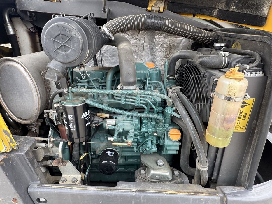 Mini giratoria volvo