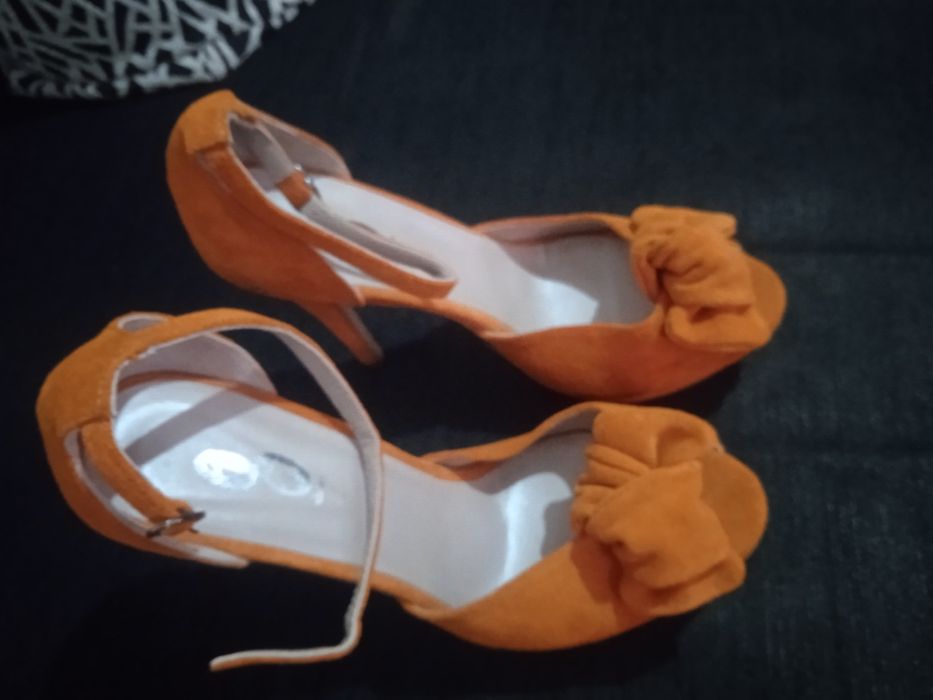 Sapatos com plataforma como novos