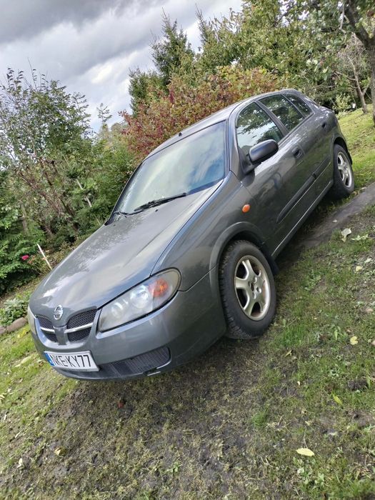 Nissan Almera