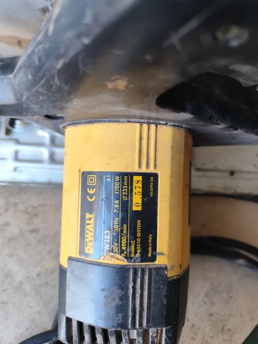 Circular DEWALT DW383