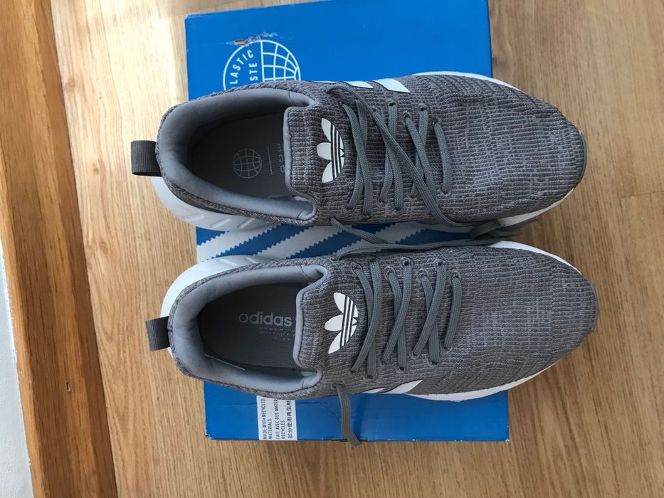 Sapatatilhas running Adidas tamanho 38