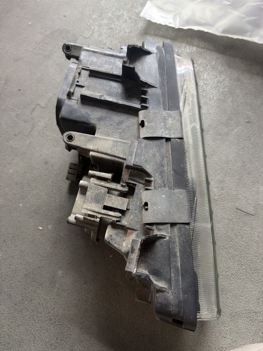 Farol bmw e36 leia