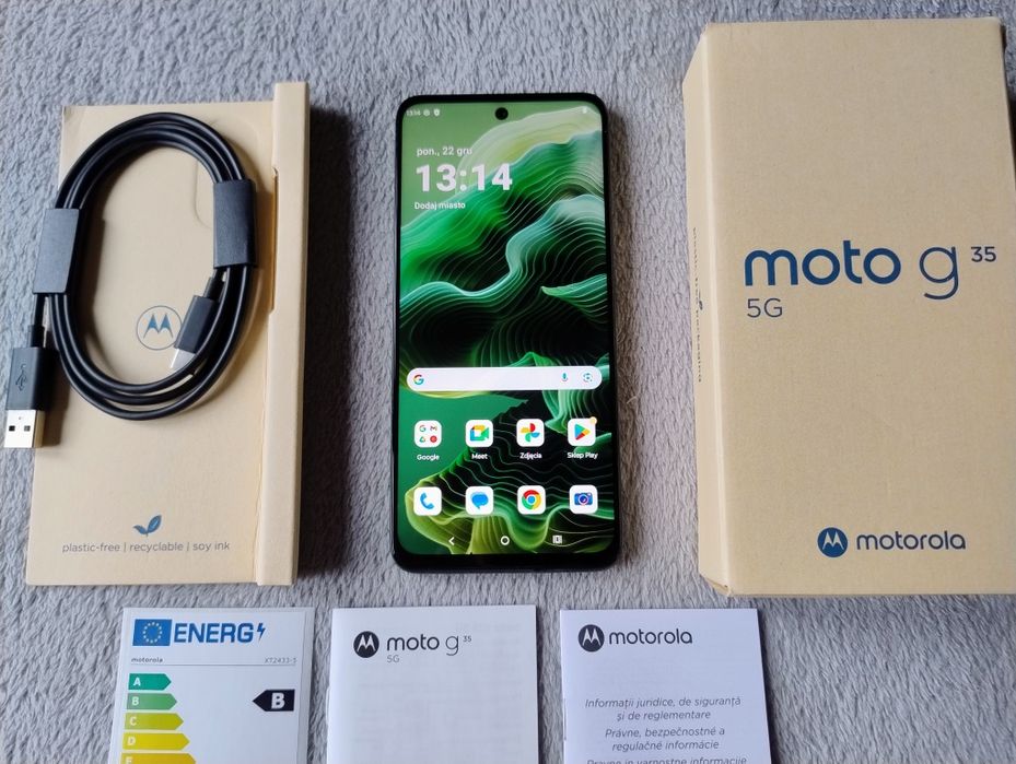 Motorola Moto G35 5G 8/128 GB - kolor Leaf Green - jak nowa - zestaw