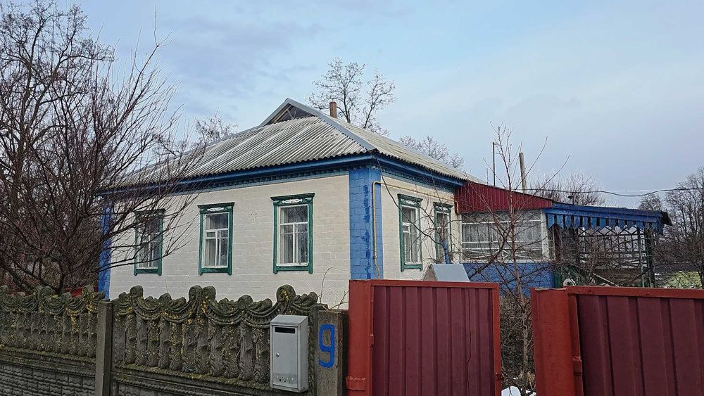 Будинок з пічю, газом, свердловина, велика ділянка. - Є відеоогляд!