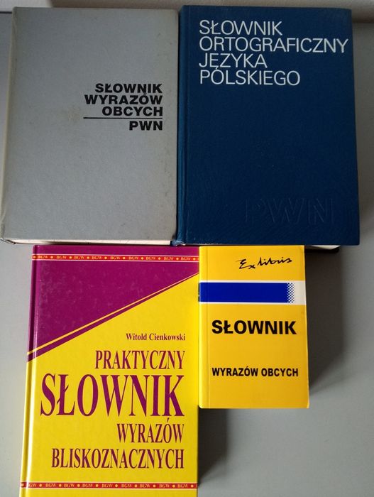 Słowniki całość w cenie 20 zł