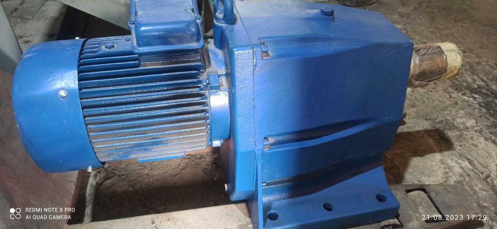 Мотор-редуктор, цилиндрический редуктор, редуктор KMR