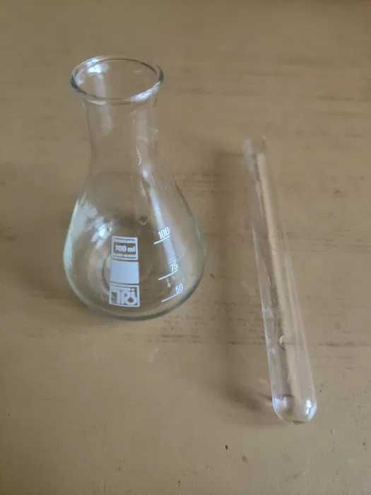 Szkło laboratoryjne - probówki