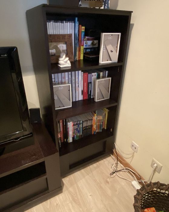 Estante modular e móvel para televisão