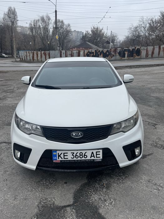 Kia cerato koup 2 l