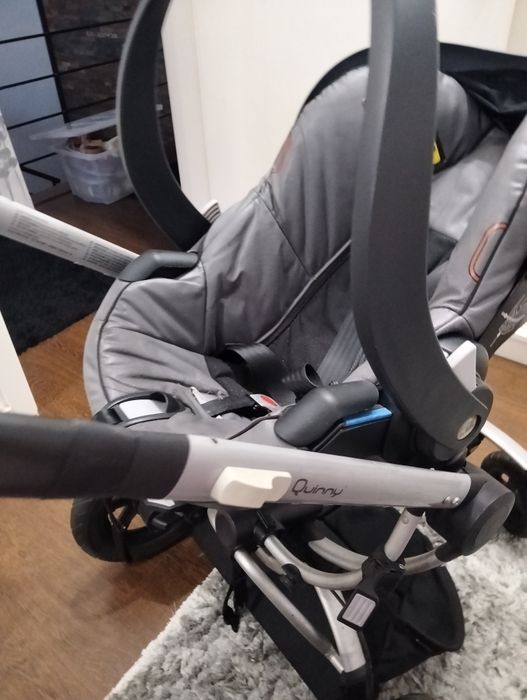 Conjunto de carrinho e ovo