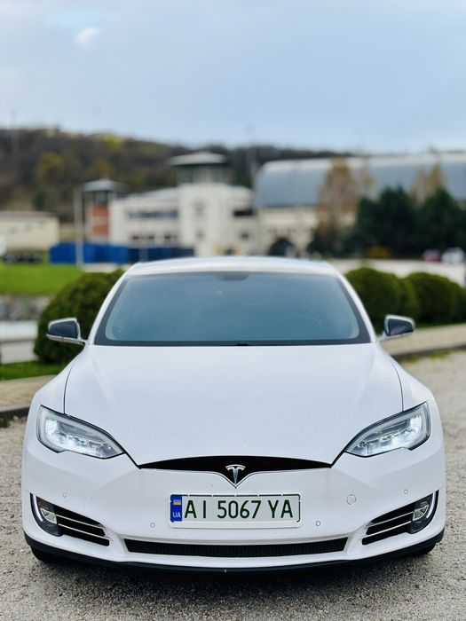 Tesla model S P85 2013р