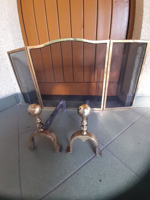 Osłona kominkowa + stojaki na drewno kominkowe