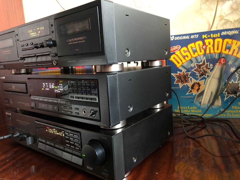 SONY комплект з AM-FM ресивера STR-AV310  касетної деки TC-WR790  cd програвача CDP-790(пульт)