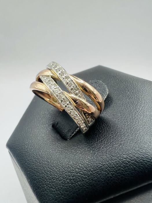 Złoty pierścionek pr. 585