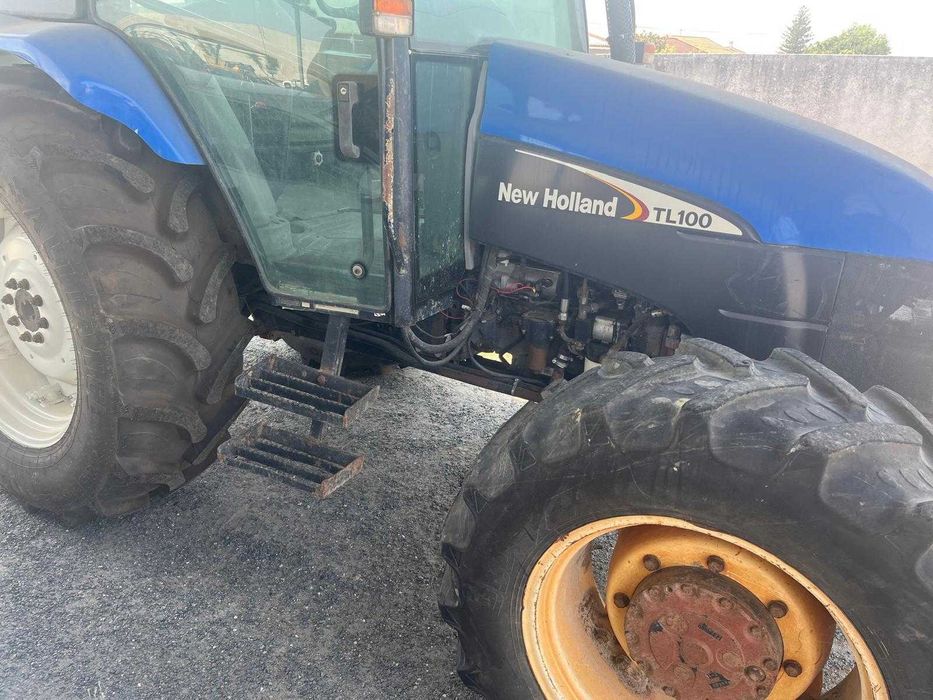 New Holland TL 100