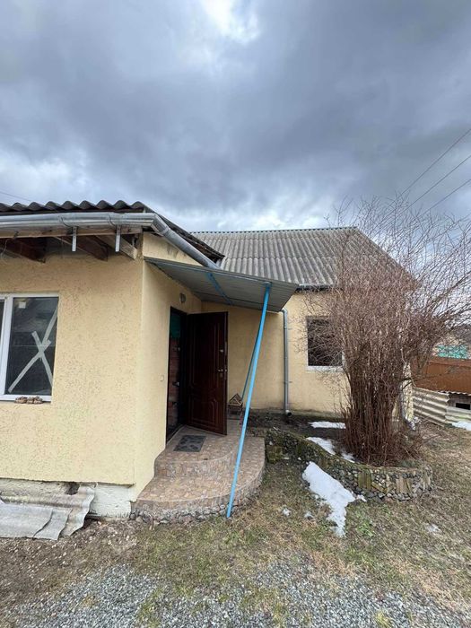 Просторий будинок із великим потенціалом