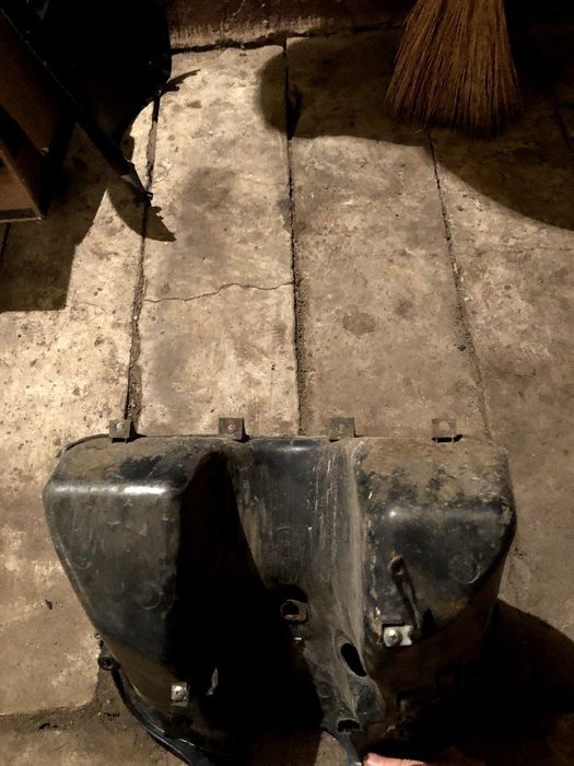 Подгазетник Honda dio 34-35 верхняя часть