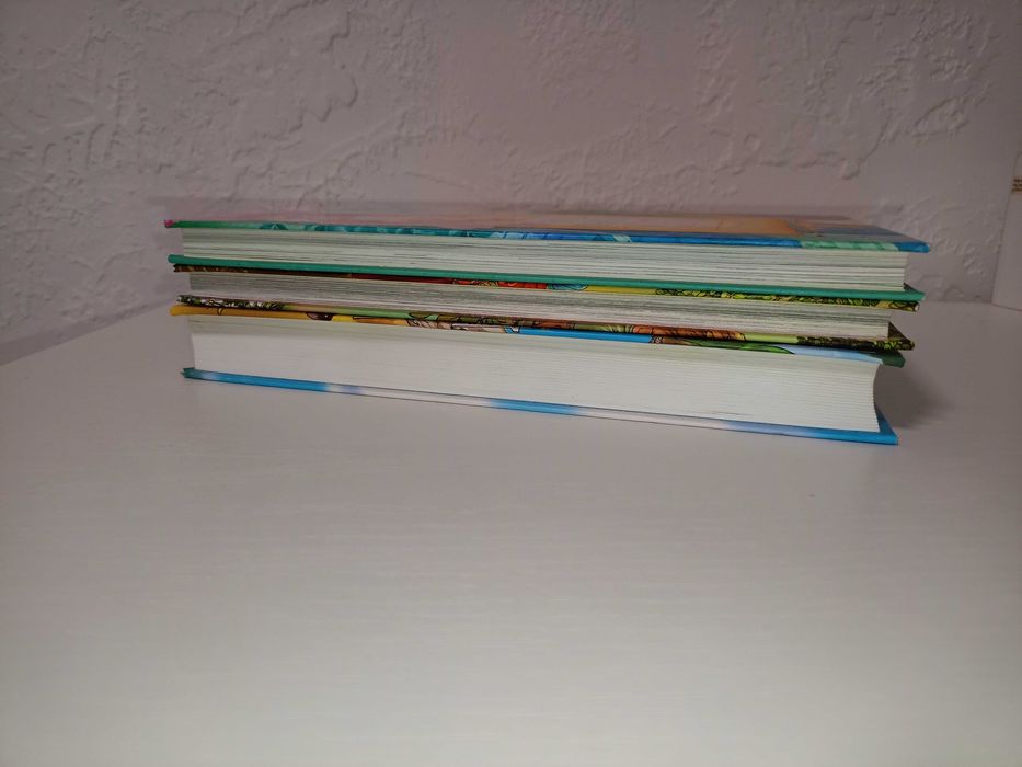 Алиса в стране чудес, Лагин	Старик Хоттабыч, Берестов	Катя в Игрушечном городе