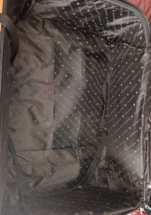 Mala de viagem usada
