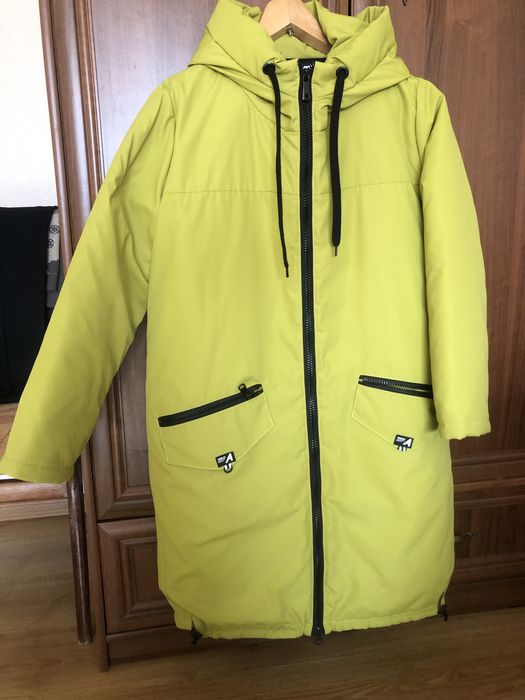 Куртка жіноча абсолютно нова