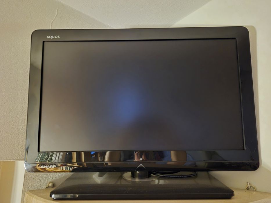 Telewizor Sharp mały sprawny