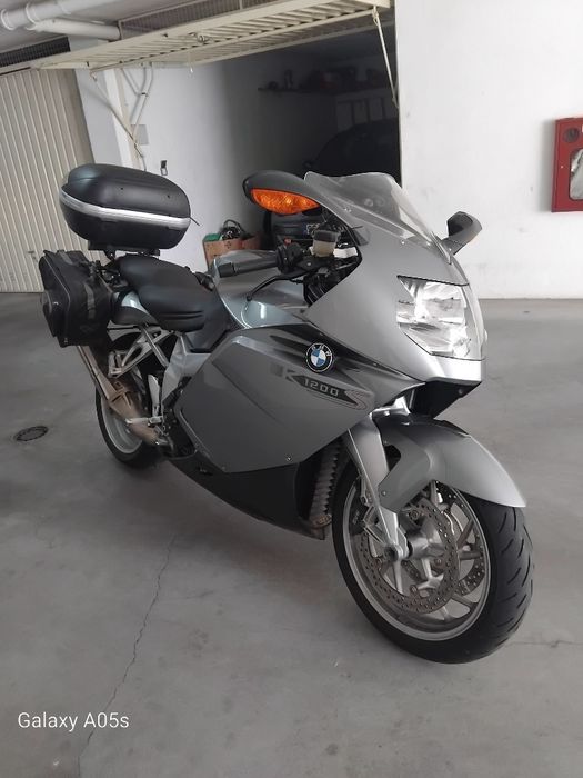 Moto BMW. K1200 S em bom estado