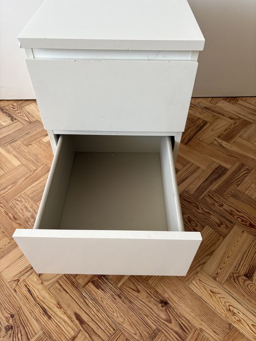Mesa Ikea branca 2 gavetas