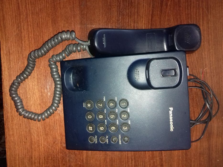 Стационарный телефон Panasonic "KX-TS2350UAC"