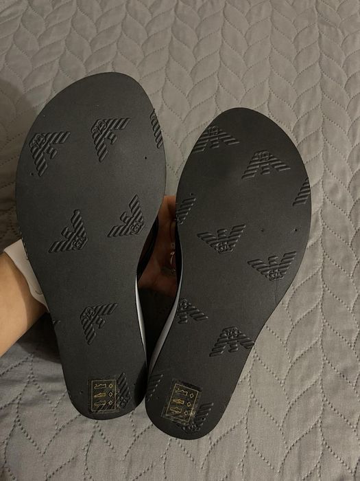 Вʼєтнамки emporio armani
Розмір 36