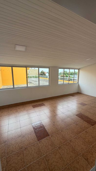 Moradia T2+1 Remodelada para Arrendamento em Canidelo – Vila Nova de Gaia