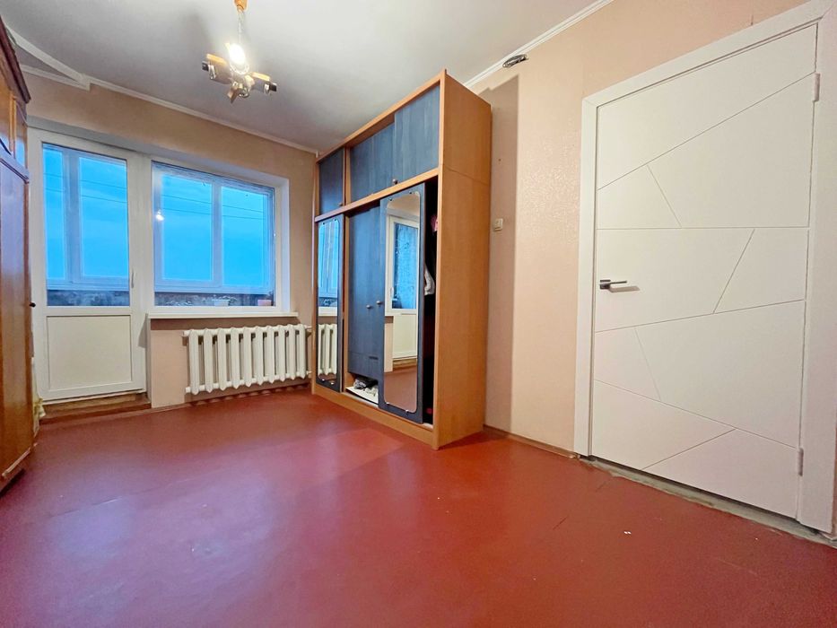 Простора 3 кімнатна квартира з ремонтом та меблями, вулиця Льотна (SP)