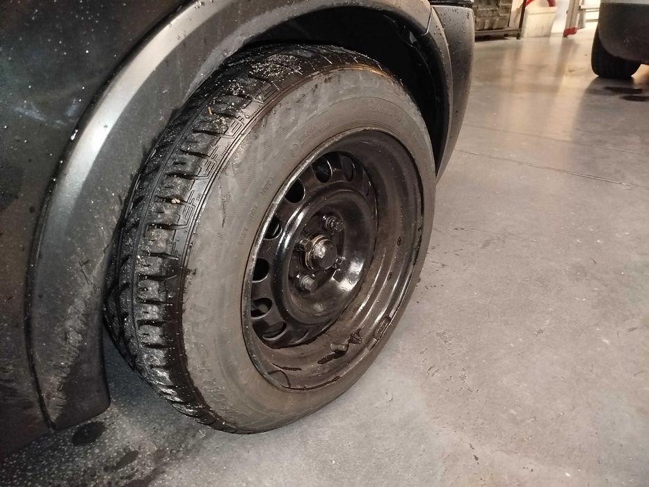 Jantes em aço reforçado e peças corsa c
