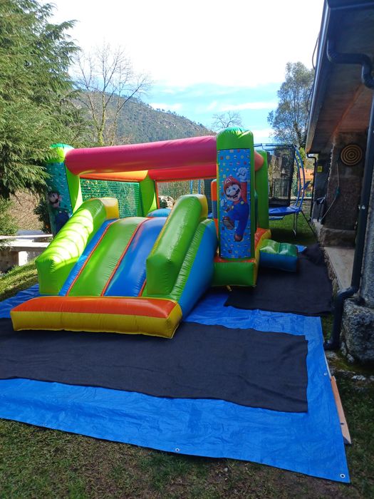 Aluguer de insuflável profissional