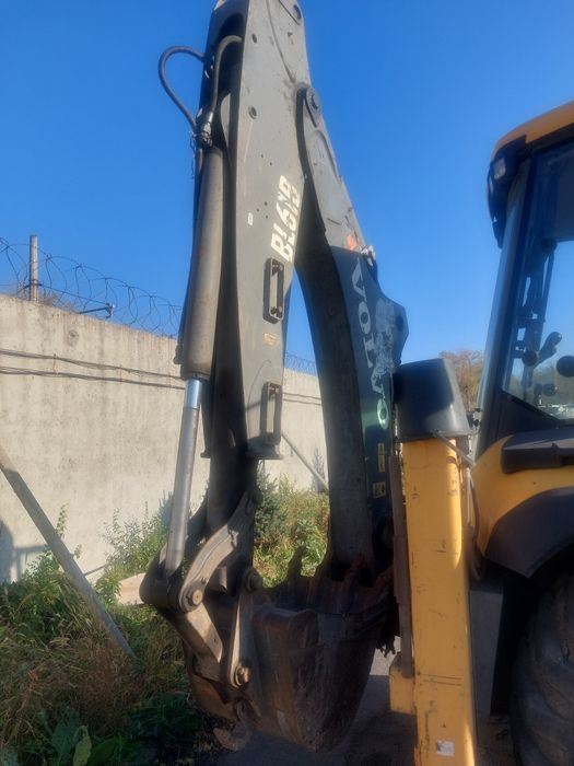 Продам экскаватор