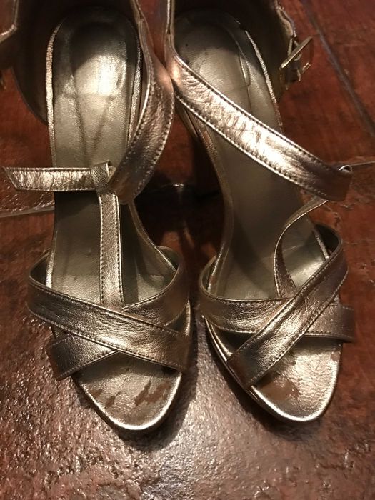 Sandália em pele - Manuel Alves