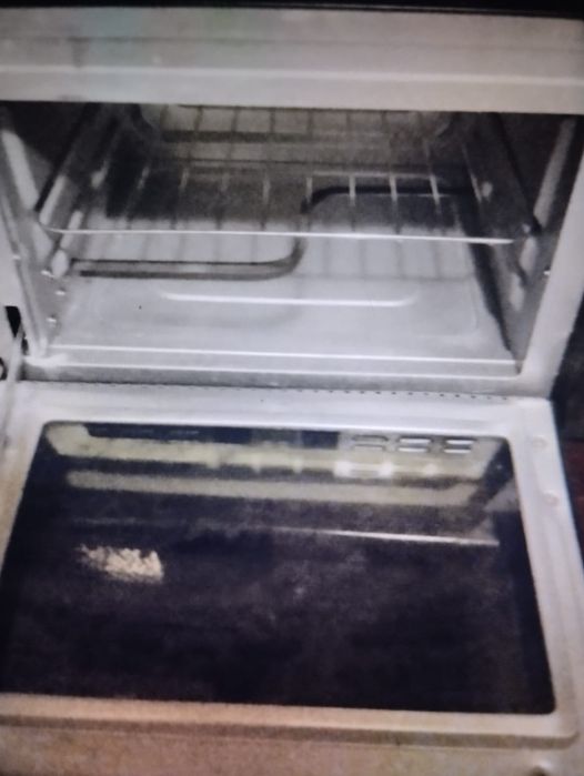 Kuchenka elektryczna, mały piekarnik