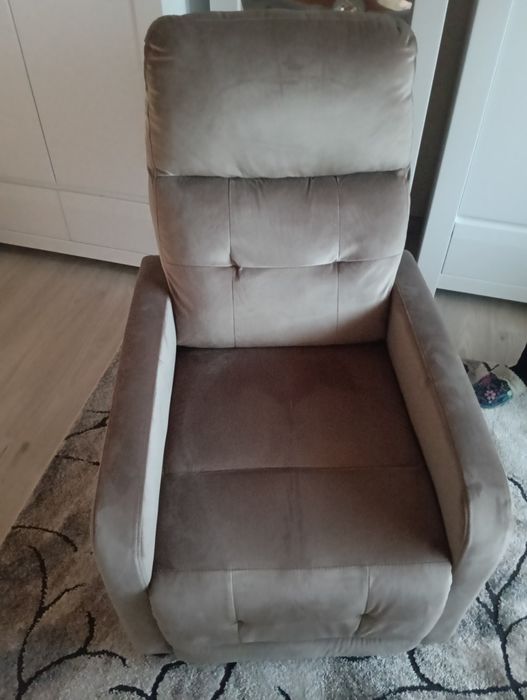 Fotele w bardzo dobrym stanie