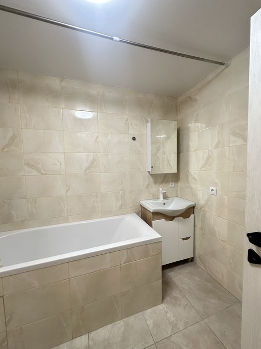 Зигіна, 2х кімнатна студія 17000грн + комунальні