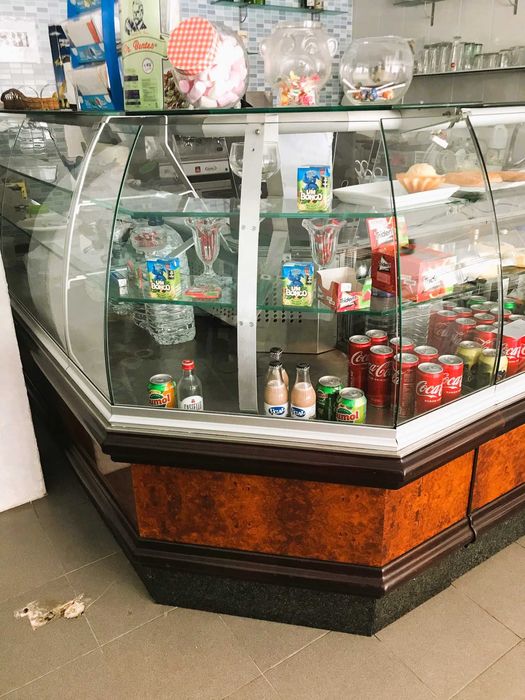 2 Vitrines + 1 Balcão Refrigerado + 1 Balcão Neutro