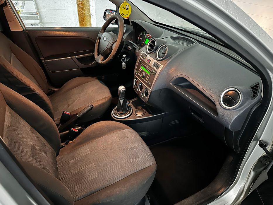 Ford Fiesta 1.25 16v - 2006/04 - Com A/C