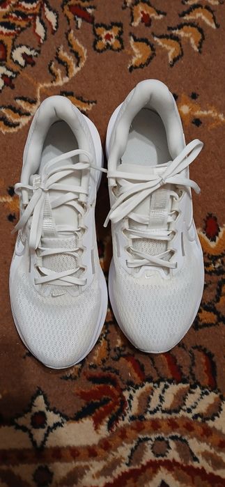 Кросівки Nike, білі