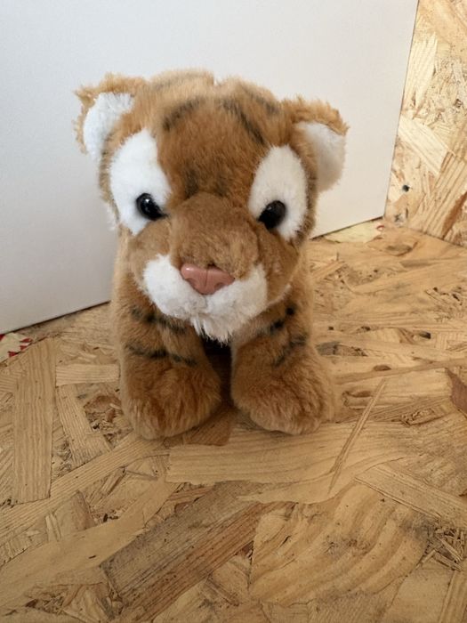 Игрушка тигрёнок