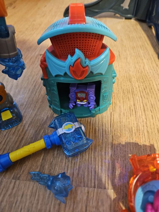 Super zinks figurki gratis pluszak