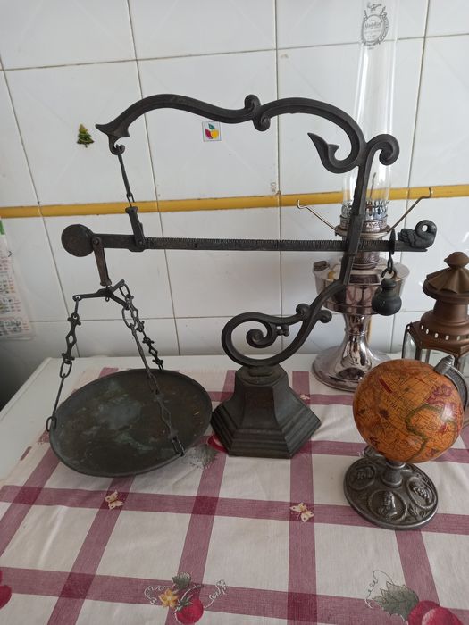 Balança Antiga de Farmácia.