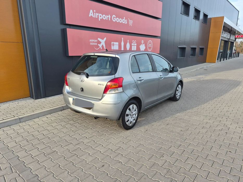 Toyota Yaris 1.3 automat stan techniczny idealny