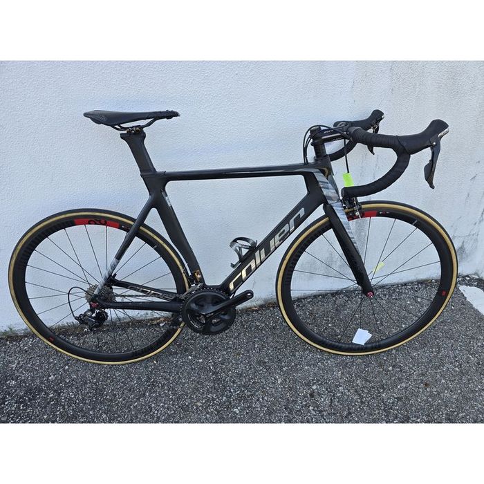 Bicicleta carbono com rodas carbono m