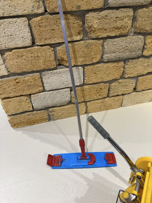 Відро з віджимом італійське