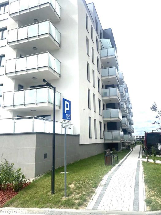 Apartament 2-pokojowy z balkonem i garażem w Centrum Żor (w zaciszu, w zamkniętym osiedlu z monitoringiem)