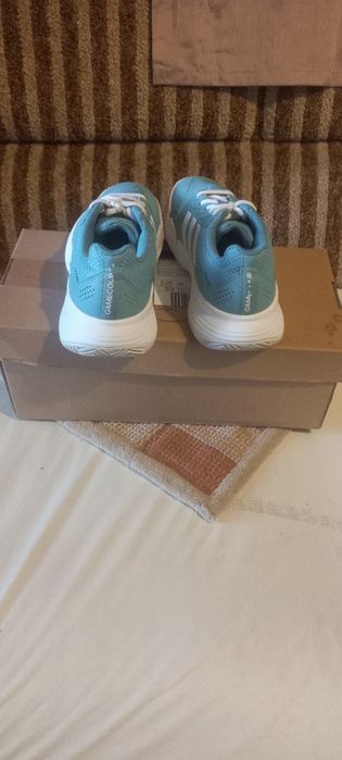 Кросівки жіночі Adidas